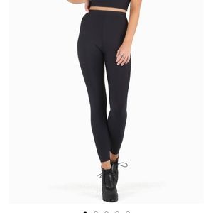 BLACKMILK HW Matte Leggings with Pockets